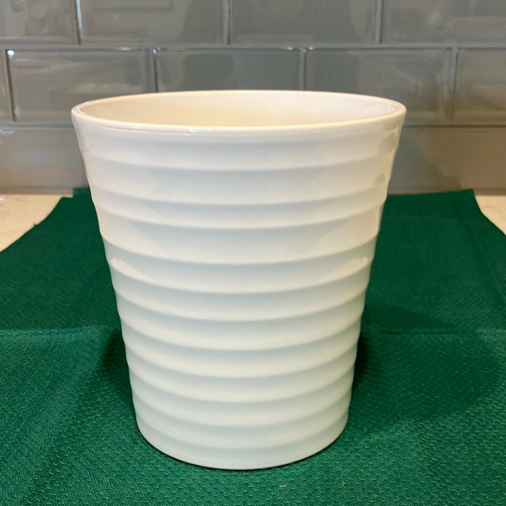 White flower pot made in Germany